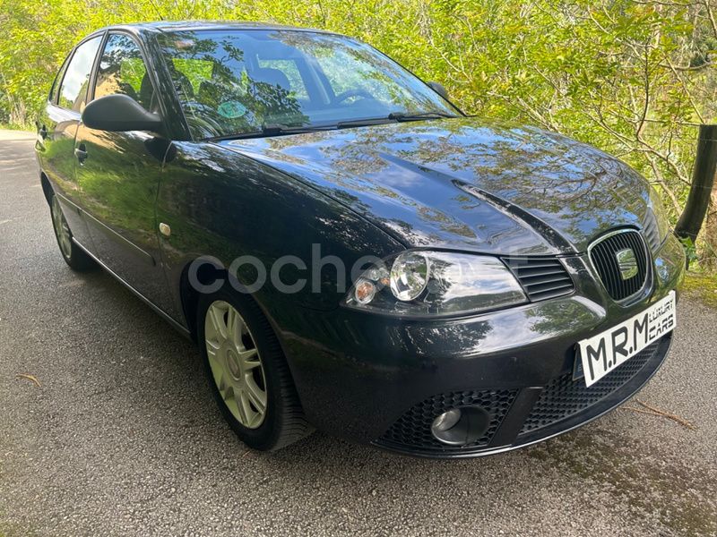 Negro Usado 2008 Seat Ibiza Reference Utilitario | 3500 € (Precio justo) - Imagen 1/4