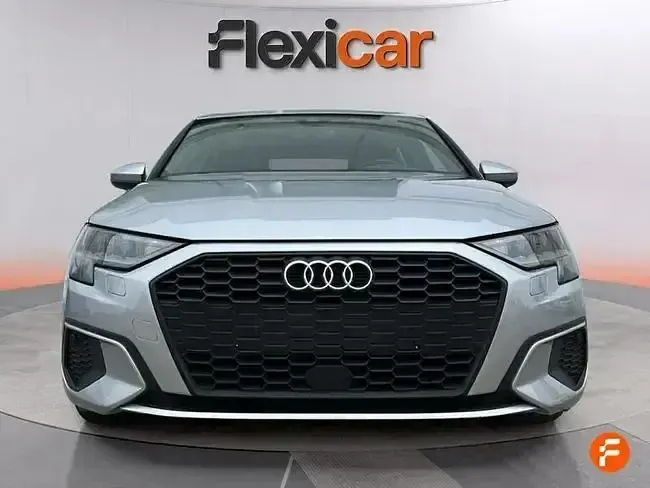 Usado Audi A3 Sportback e-tron Advanced Plus 110 CV (80 kW) 2023 Gris Utilitario