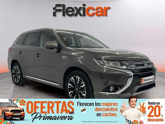 Usado Mitsubishi Outlander P-HEV 203 CV (149 kW) 2017 Marrón SUV