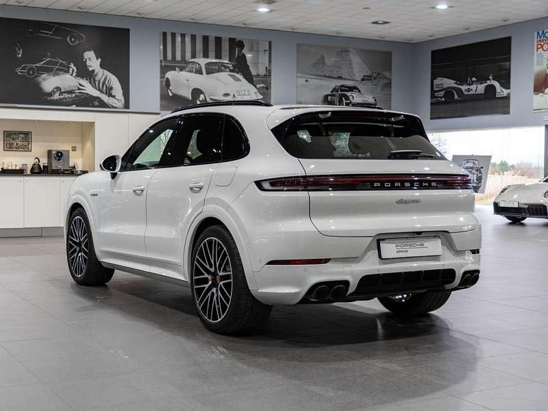 Usado Porsche Cayenne 470 CV (345 kW) 2025 Blanco SUV