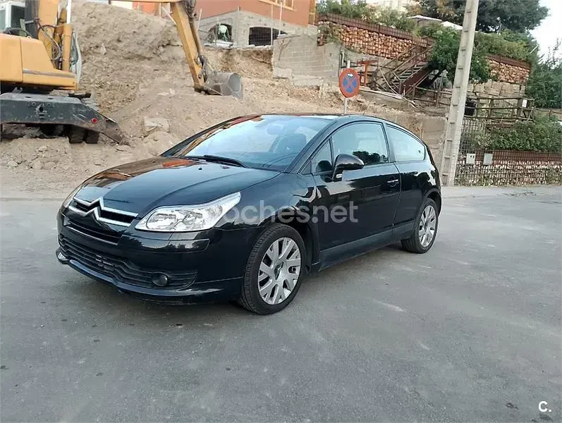 Usado Citroën C4 VTR Sport 110 CV (80 kW) 2006 Negro Berlina