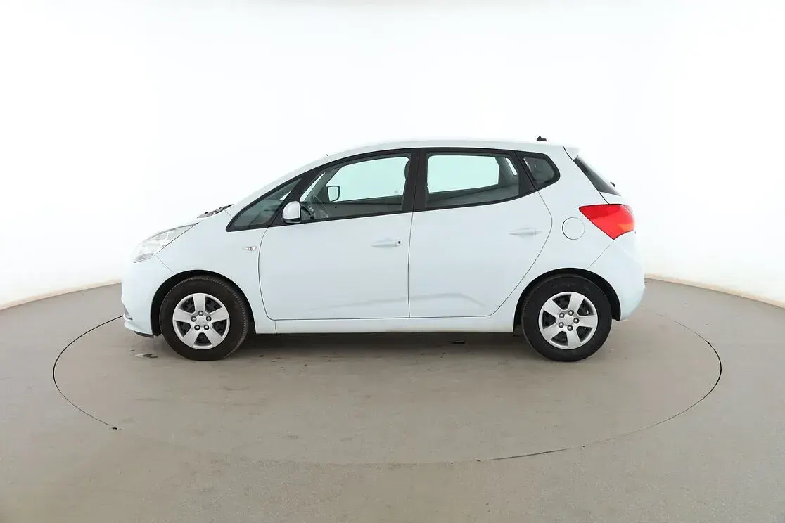 Usado Kia Venga 90 CV (66 kW) 2016 Blanco Utilitario