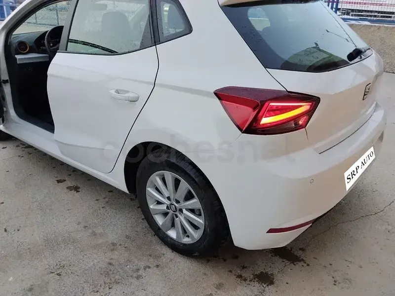 Usado Seat Ibiza Style 115 CV (84 kW) 2025 Blanco Utilitario