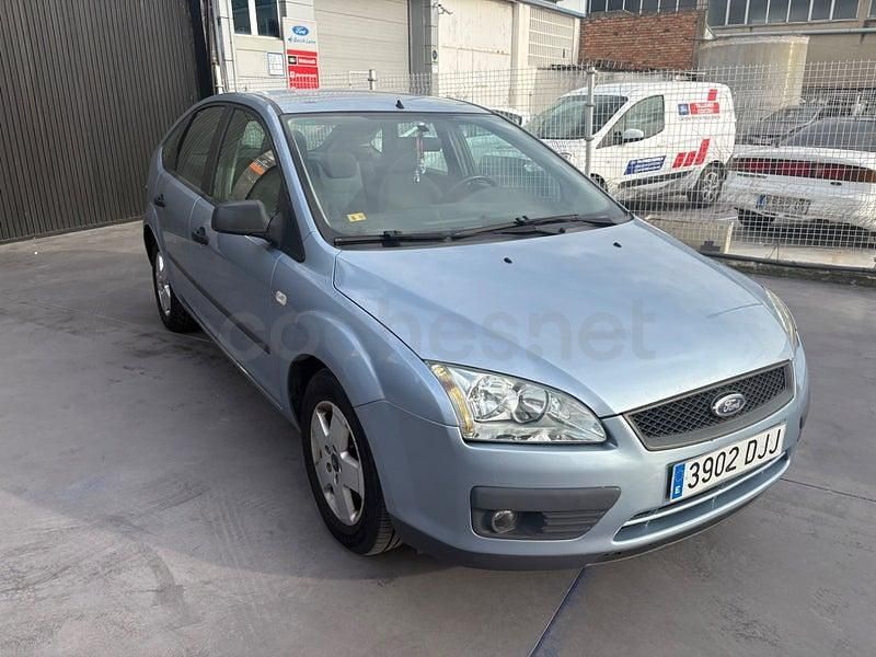 Usado Ford Focus Sport 109 CV (80 kW) 2005 Azul Berlina