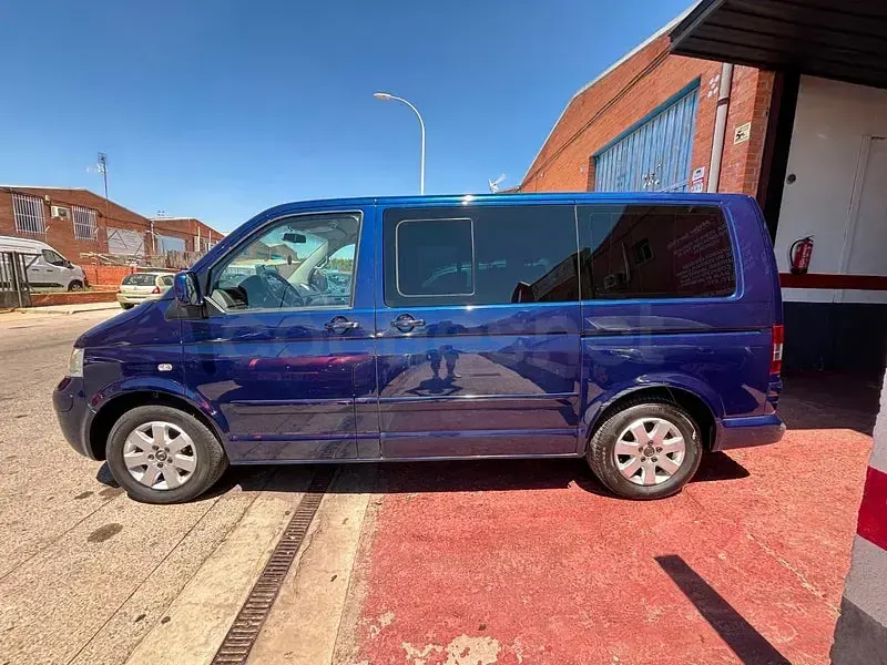 Usado VW Multivan Comfortline 130 CV (95 kW) 2004 Azul Monovolumen