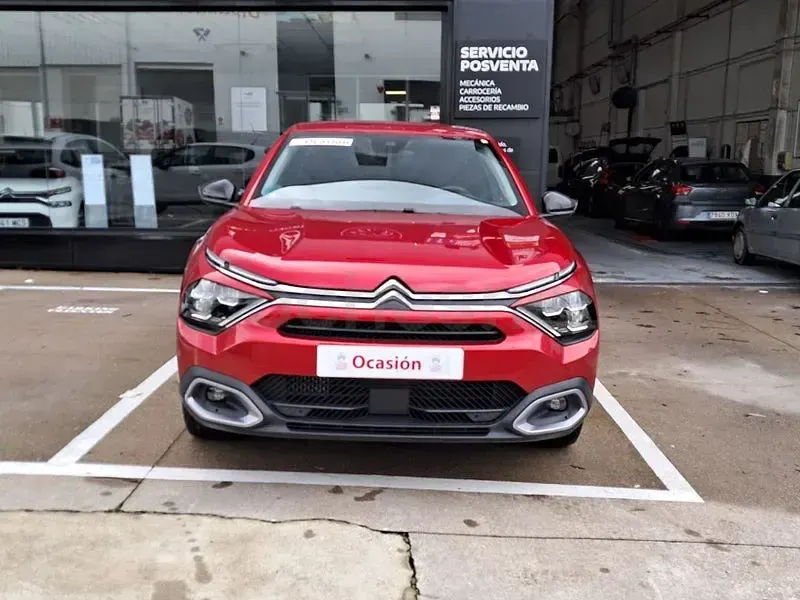 Usado Citroën C4 131 CV (96 kW) 2024 Granate SUV
