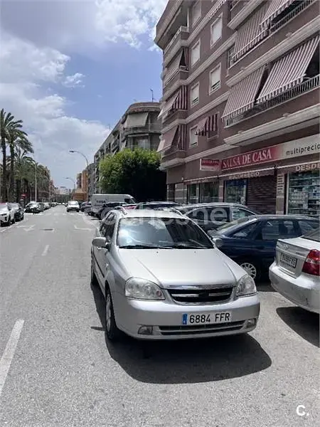 Usado Chevrolet Nubira SX 109 CV (80 kW) 2006 Gris / plata Familiar