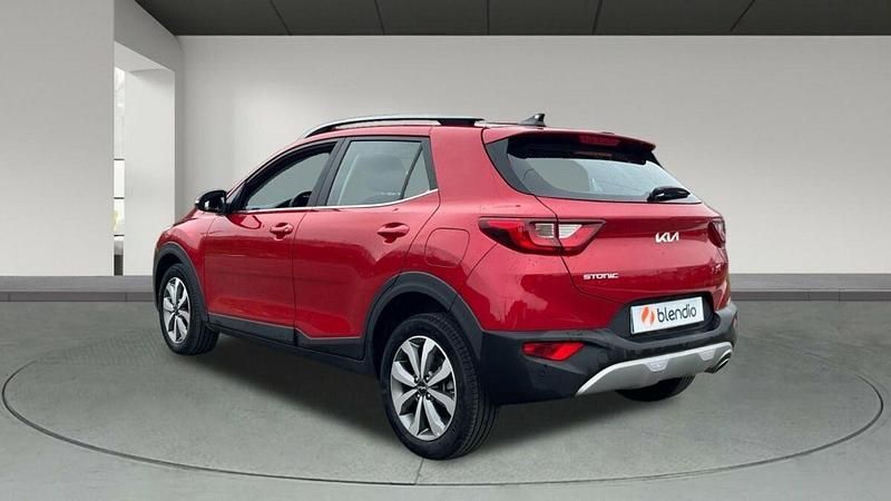 Usado Kia Stonic 79 CV (58 kW) 2024 Rojo SUV