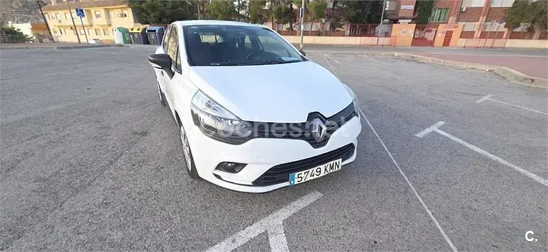 Usado Renault Clio IV Business 75 CV (55 kW) 2018 Blanco Berlina