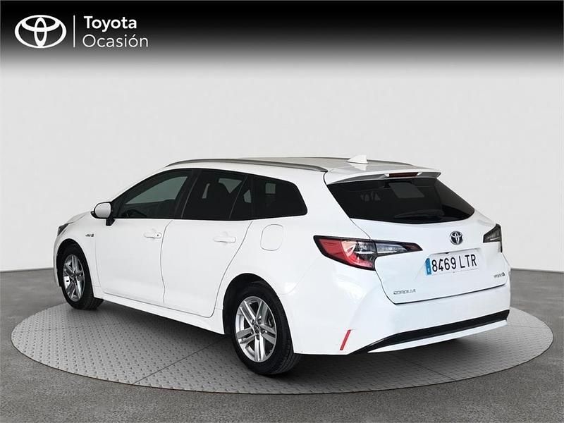 Usado Toyota Corolla Active 122 CV (89 kW) 2021 Blanco Familiar