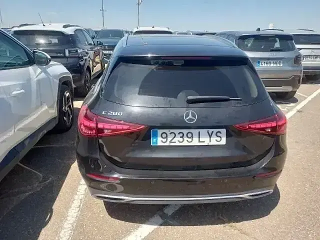 Usado Mercedes C200 204 CV (150 kW) 2022 Negro Familiar