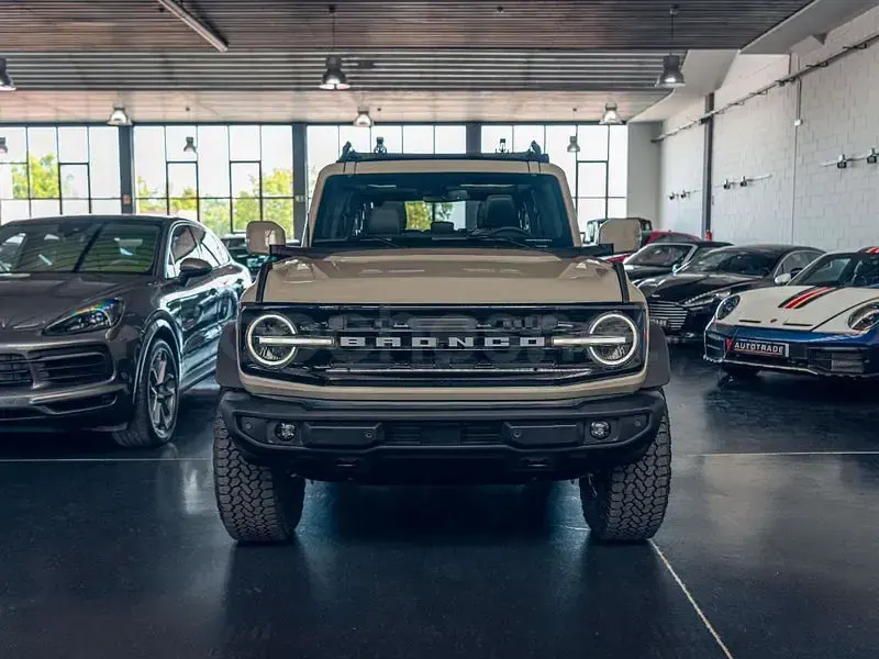 Usado Ford Bronco 335 CV (246 kW) 2025 Beige SUV