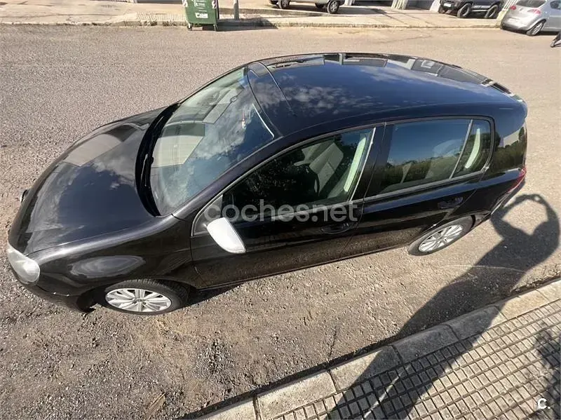 Usado VW Golf VII Advance 116 CV (85 kW) 2018 Negro Berlina