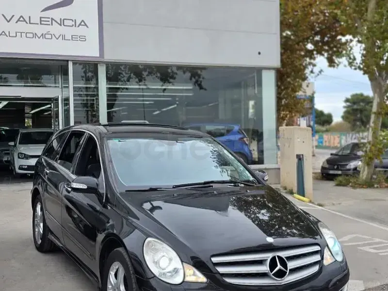 Usado Mercedes R320 224 CV (164 kW) 2006 Azul Monovolumen