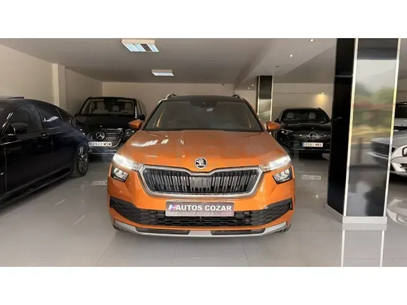 Usado Skoda Kamiq Sport 110 CV (80 kW) 2023 Naranja SUV