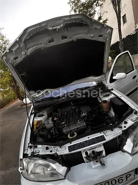 Usado Renault Mégane 95 CV (69 kW) 1999 Blanco Berlina