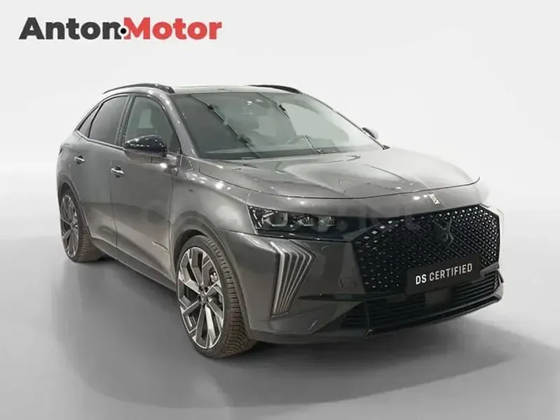 Usado DS Automobiles DS7 Crossback 360 CV (264 kW) 2023 Gris / plata SUV