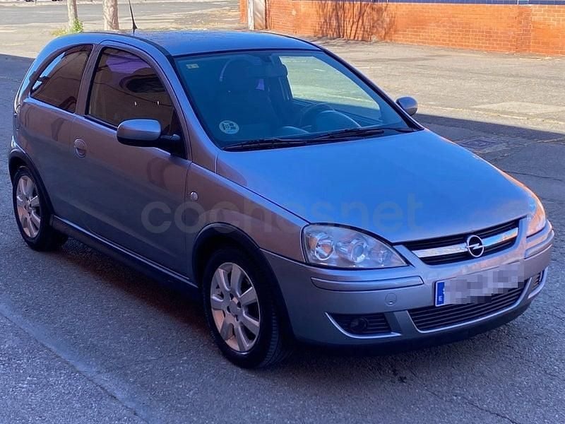 Usado Opel Corsa Enjoy 75 CV (55 kW) 2007 Gris / plata Utilitario