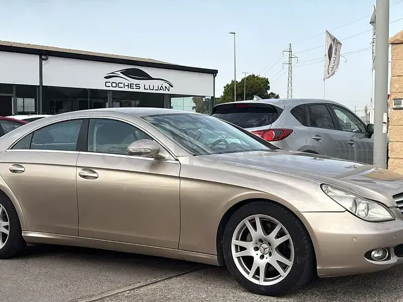 Usado Mercedes CLS350 272 CV (200 kW) 2005 Beige Coupe