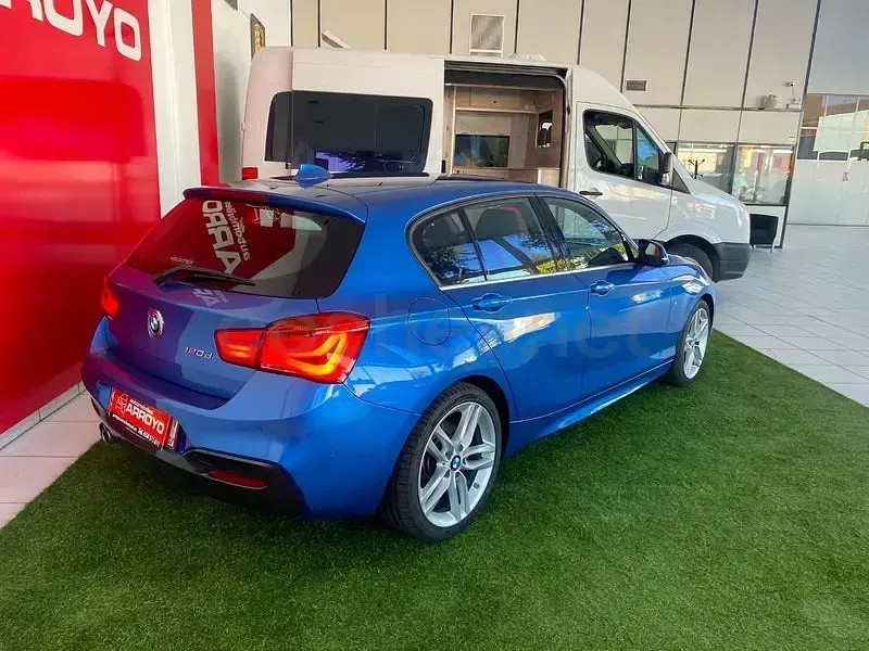 Usado BMW 120 Sport Line 190 CV (139 kW) 2017 Azul Berlina