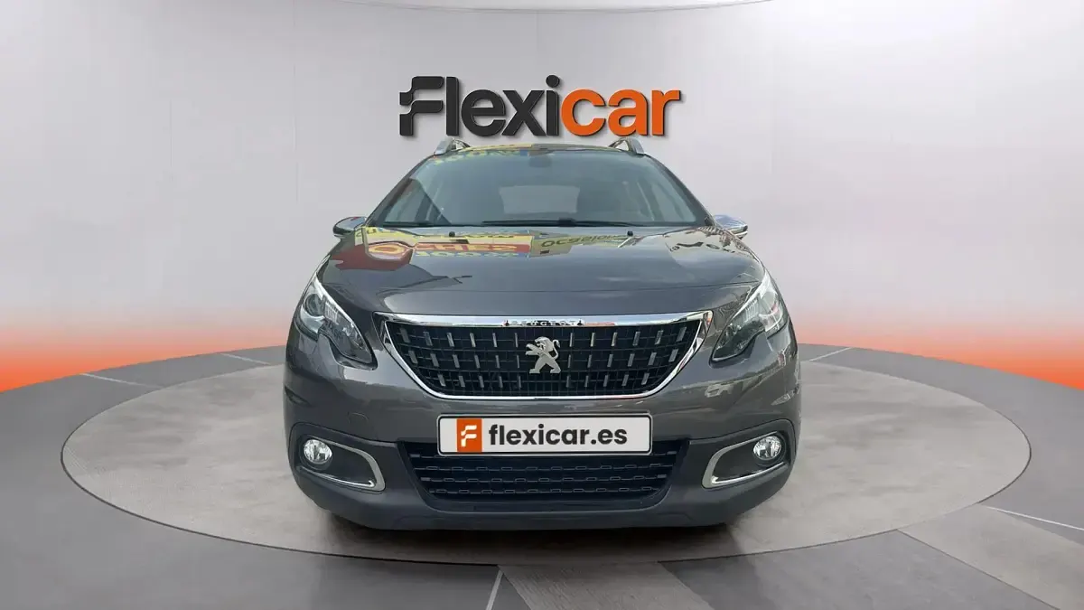 Usado Peugeot 2008 Style 82 CV (60 kW) 2018 Gris SUV