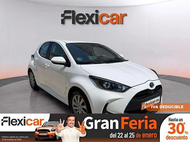 Blanco Usado 2024 Toyota Yaris Hybrid Active Berlina | 18.890 € (Precio justo) - Imagen 1/4