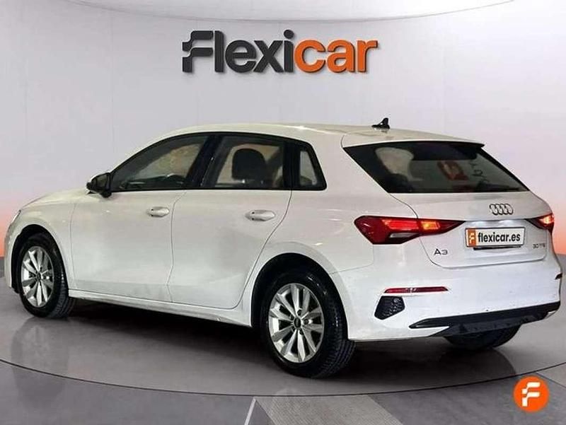 Usado Audi A3 Premium 110 CV (80 kW) 2021 Blanco Berlina