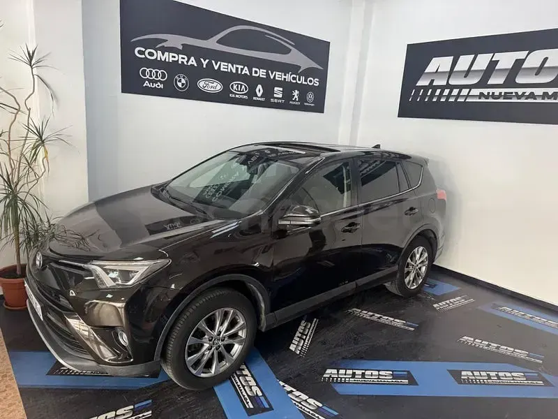 Usado Toyota RAV4 Advance 143 CV (105 kW) 2016 Marrón SUV