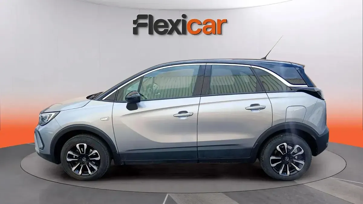 Usado Opel Crossland Elegance 131 CV (96 kW) 2024 Gris SUV