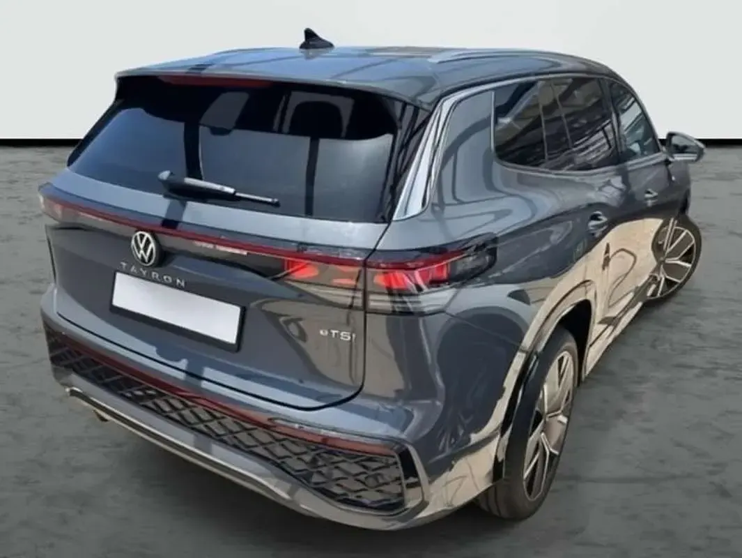 Usado VW Tayron R-line 150 CV (110 kW) 2026 Gris SUV