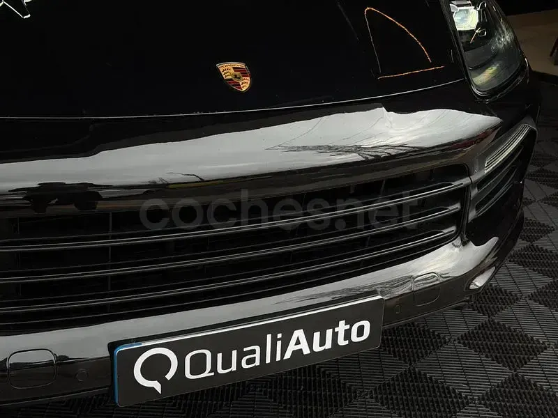 Usado Porsche Cayenne 462 CV (339 kW) 2022 Negro SUV