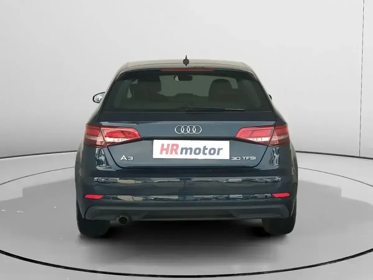 Używany Audi A3 Design 116 KM (85 kW) 2020 Niebieski Sedan/Limuzyna