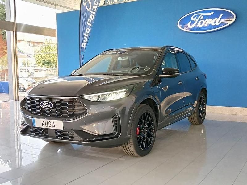 Gris / plata Usado 2025 Ford Kuga ST-Line X SUV | 33.900 € (Un poco caro) - Imagen 1/4