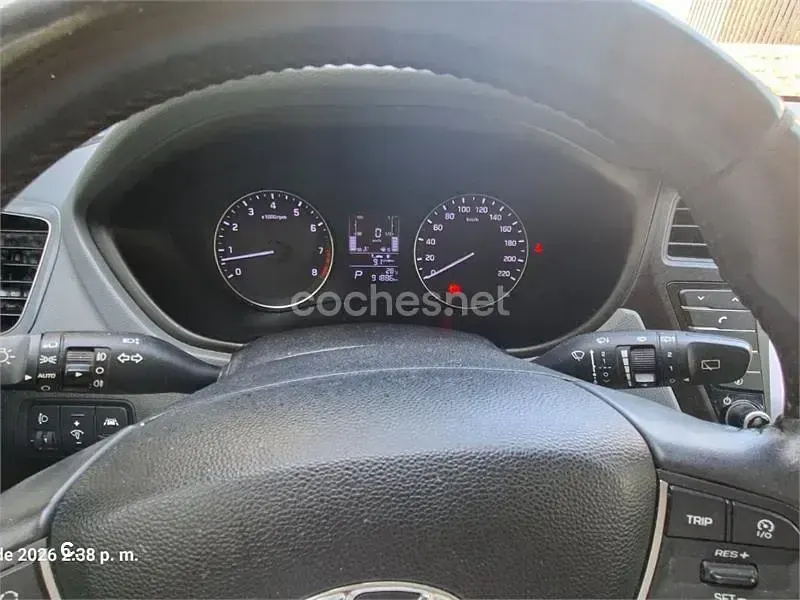 Usado Hyundai i20 100 CV (73 kW) 2018 Blanco Berlina