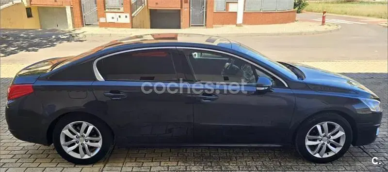 Usado Peugeot 508 Allure 140 CV (102 kW) 2011 Gris / plata Berlina