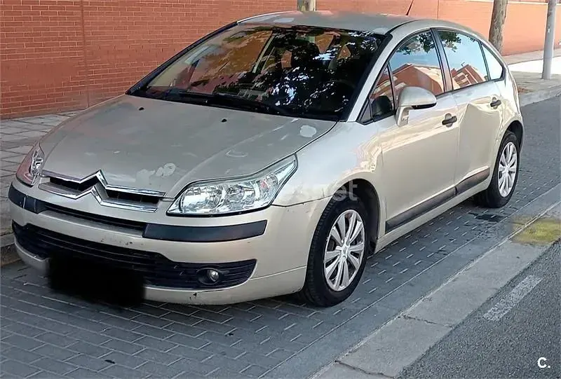 Usado Citroën C4 Exclusive 110 CV (80 kW) 2005 Beige Berlina