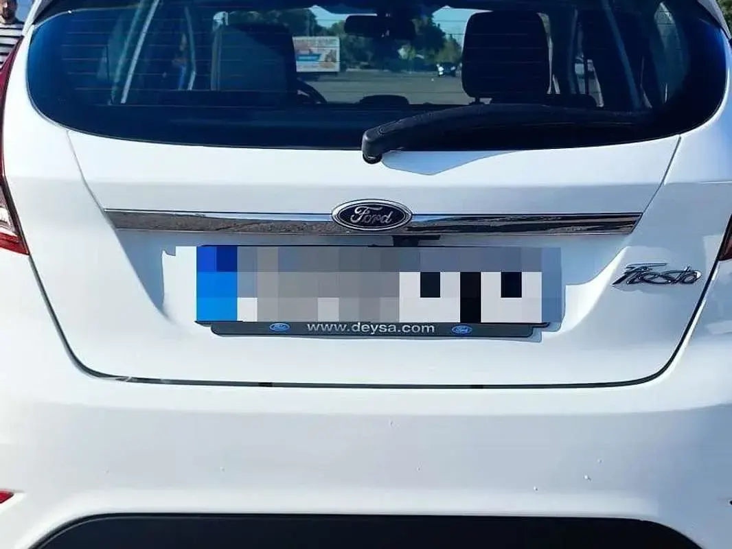Usado Ford Fiesta Titanium 101 CV (74 kW) 2013 Blanco Utilitario