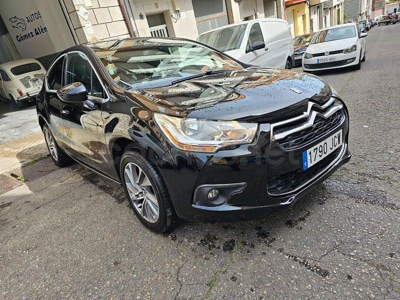 Usado DS Automobiles DS4 Design 114 CV (83 kW) 2015 Negro Berlina