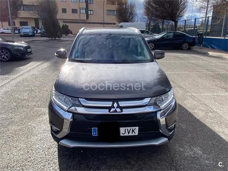 Usado Mitsubishi Outlander Motion 150 CV (110 kW) 2016 Beige SUV