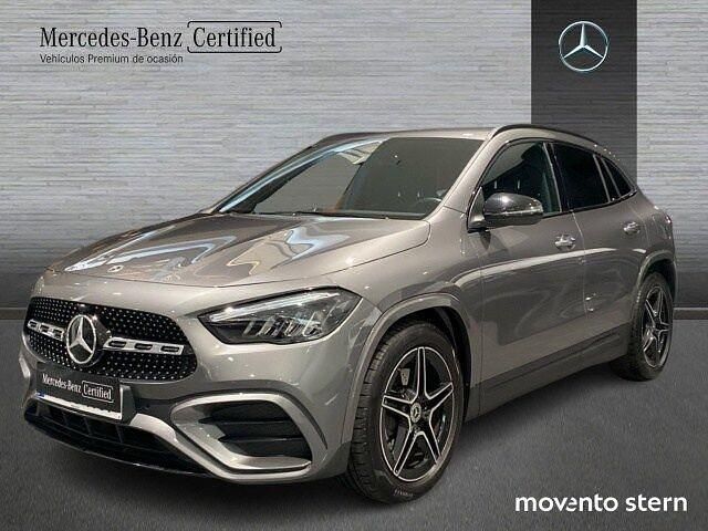 Usado Mercedes GLA200 AMG line 150 CV (110 kW) 2025 Gris SUV