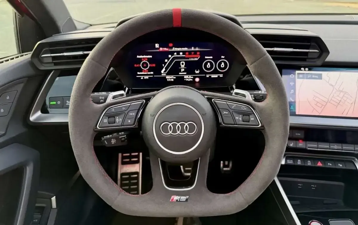 Usado Audi RS3 Sportback 400 CV (294 kW) 2023 Rojo Utilitario