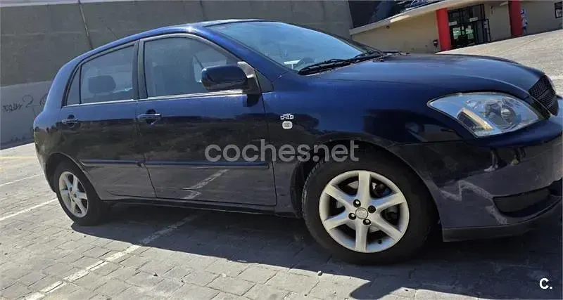 Usado Toyota Corolla Terra 90 CV (66 kW) 2004 Azul Berlina