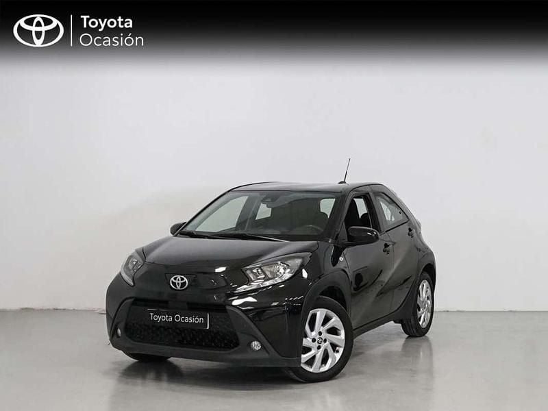 Negro Usado 2023 Toyota Aygo Play Utilitario | 12.900 € (Precio justo) - Imagen 1/4