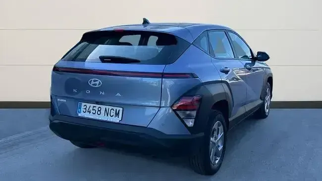Usado Hyundai Kona 100 CV (73 kW) 2025 Azul SUV