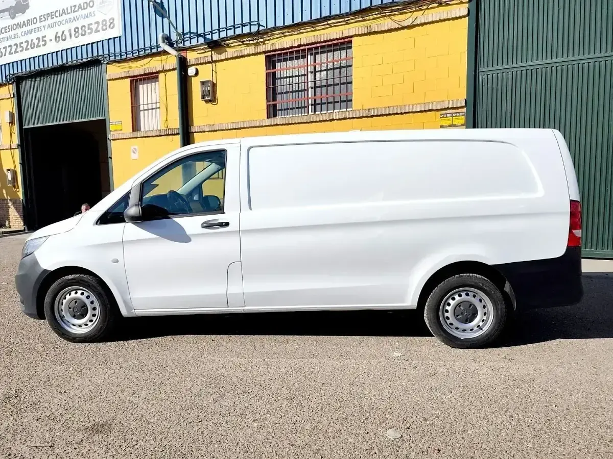 Usado Mercedes Vito 163 CV (119 kW) 2018 Blanco Van