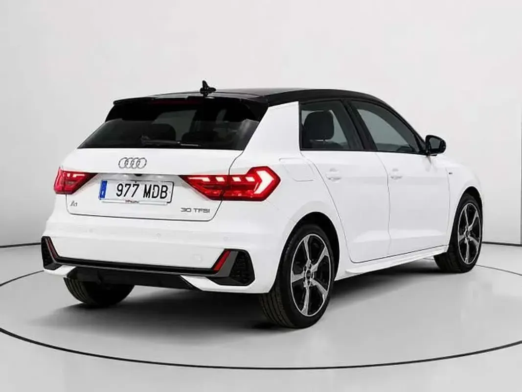 Usado Audi A1 110 CV (80 kW) 2022 Blanco SUV