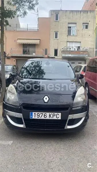 Usado Renault Scénic III Dynamique 130 CV (95 kW) 2011 Negro Monovolumen