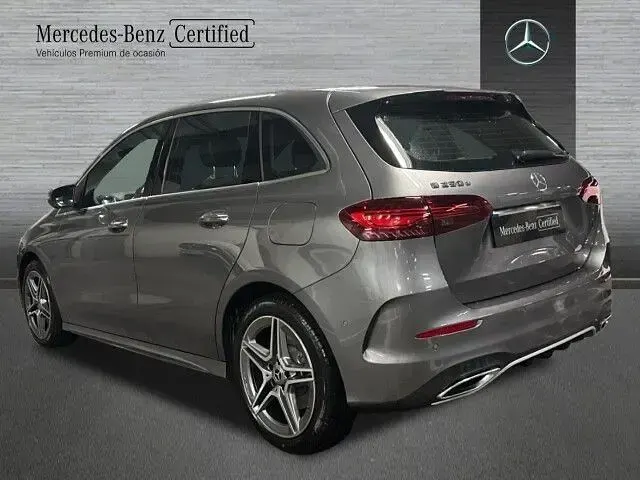 Usado Mercedes B250e 218 CV (160 kW) 2024 Gris montaña Utilitario