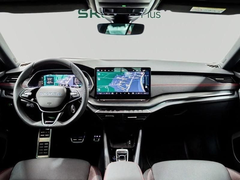 Usado Skoda Octavia RS 265 CV (194 kW) 2025 Blanco Berlina