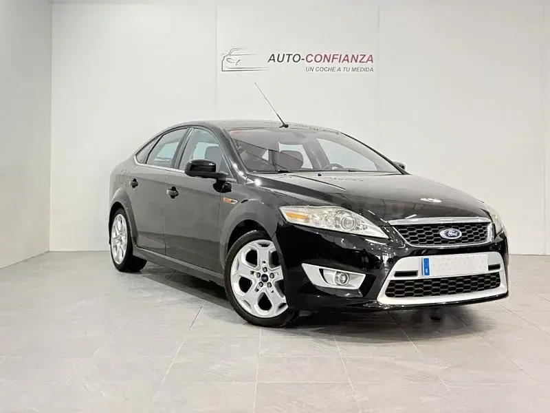 Usado Ford Mondeo Titanium S 175 CV (128 kW) 2009 Negro Berlina
